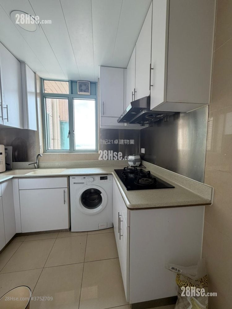 港景峰 租盤 3 房 , 2 浴室 821 平方呎