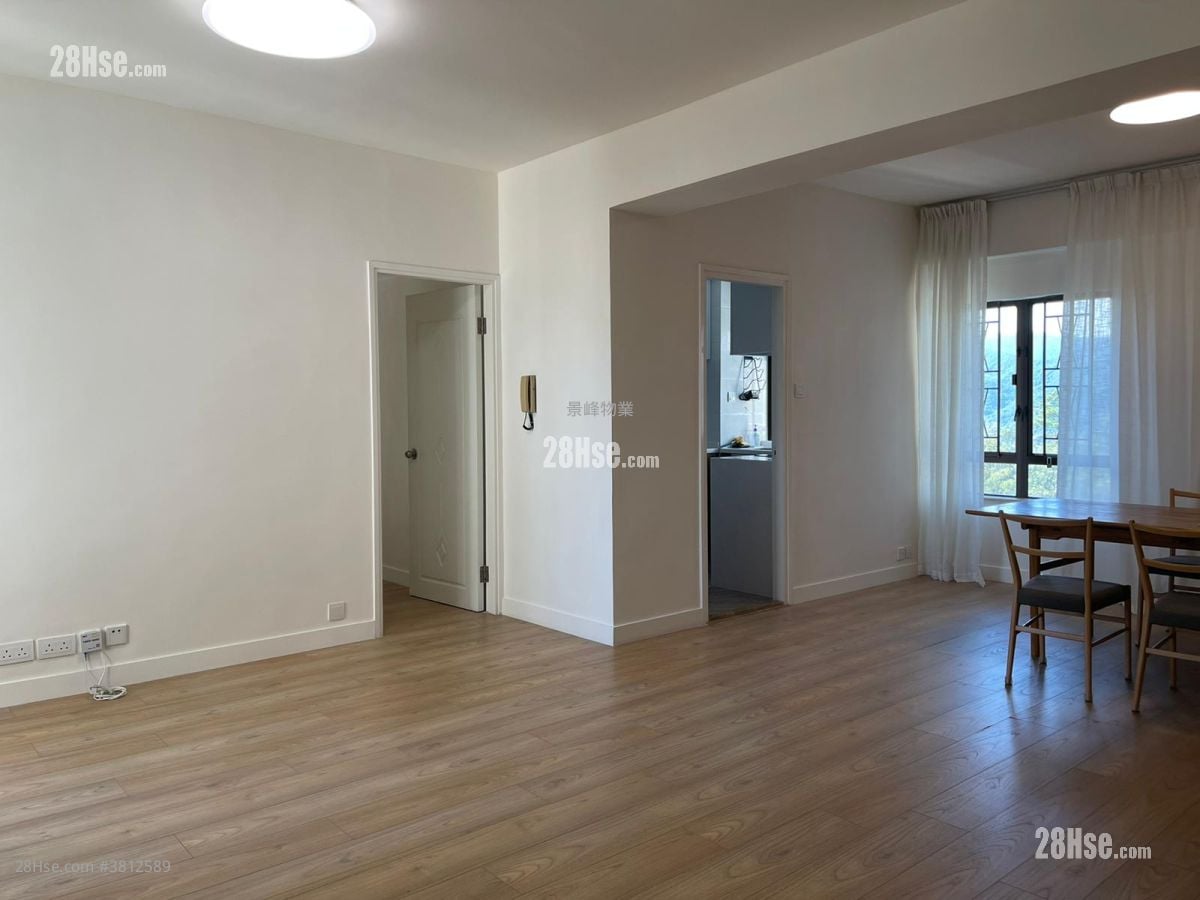 华景山庄 售盘 4 房 , 3 浴室 1,057 平方尺