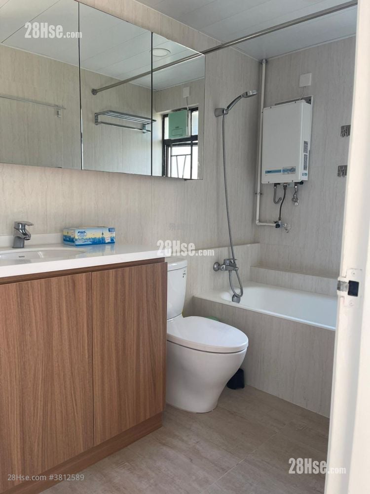 华景山庄 售盘 4 房 , 3 浴室 1,057 平方尺