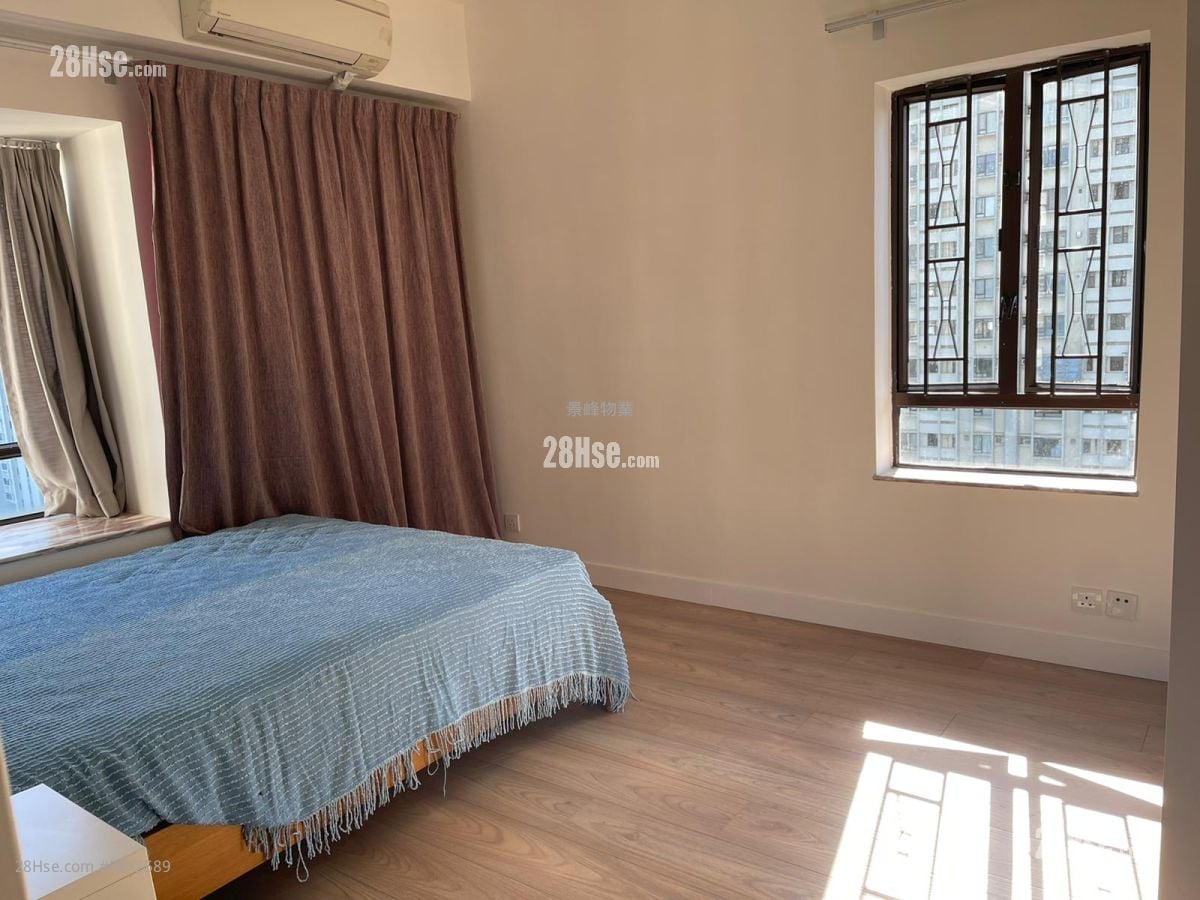 华景山庄 售盘 4 房 , 3 浴室 1,057 平方尺