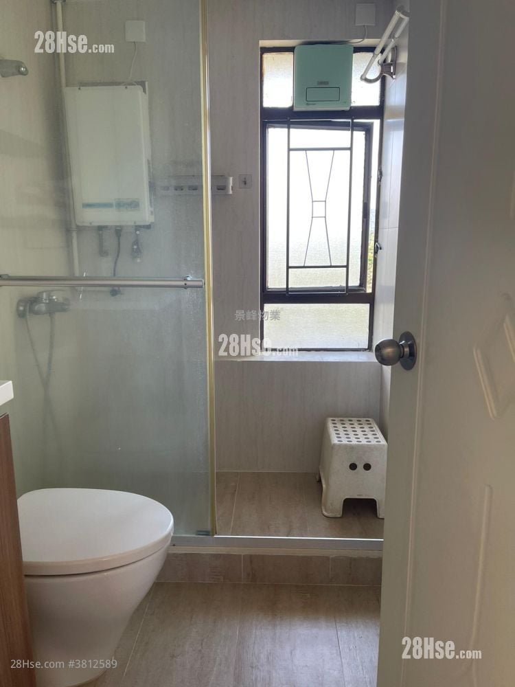 华景山庄 售盘 4 房 , 3 浴室 1,057 平方尺