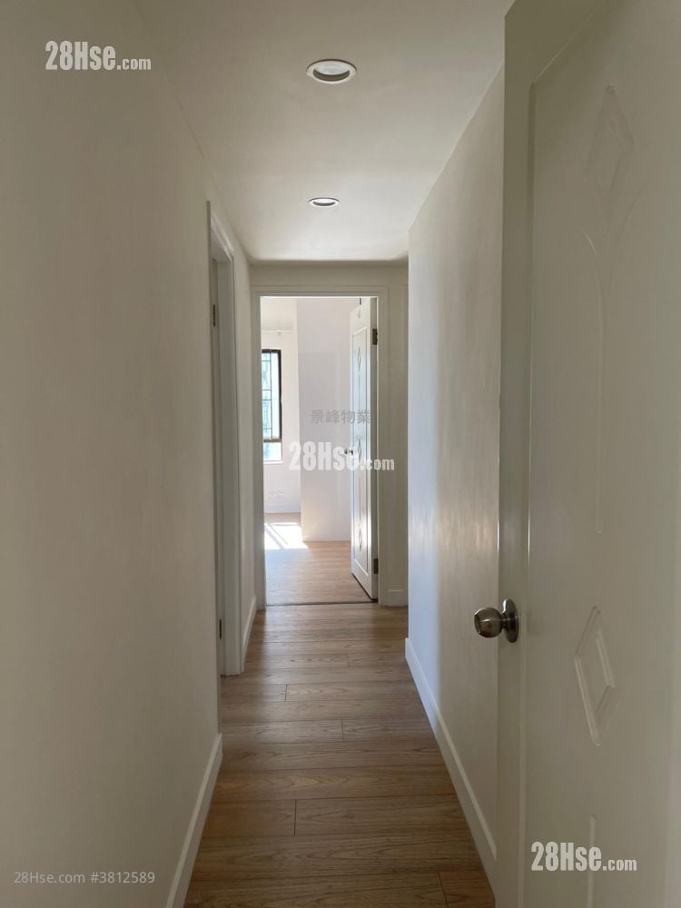 华景山庄 售盘 4 房 , 3 浴室 1,057 平方尺