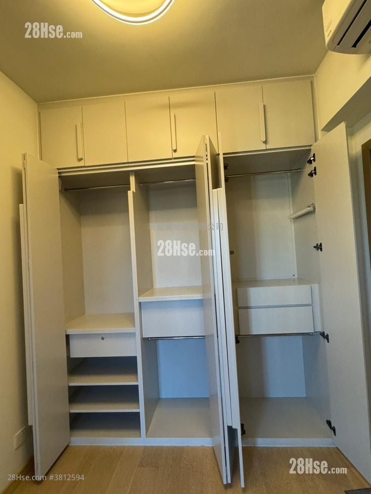 Sol City Sell 3 Bedrooms 736 ft²