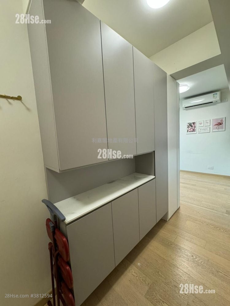 Sol City Sell 3 Bedrooms 736 ft²