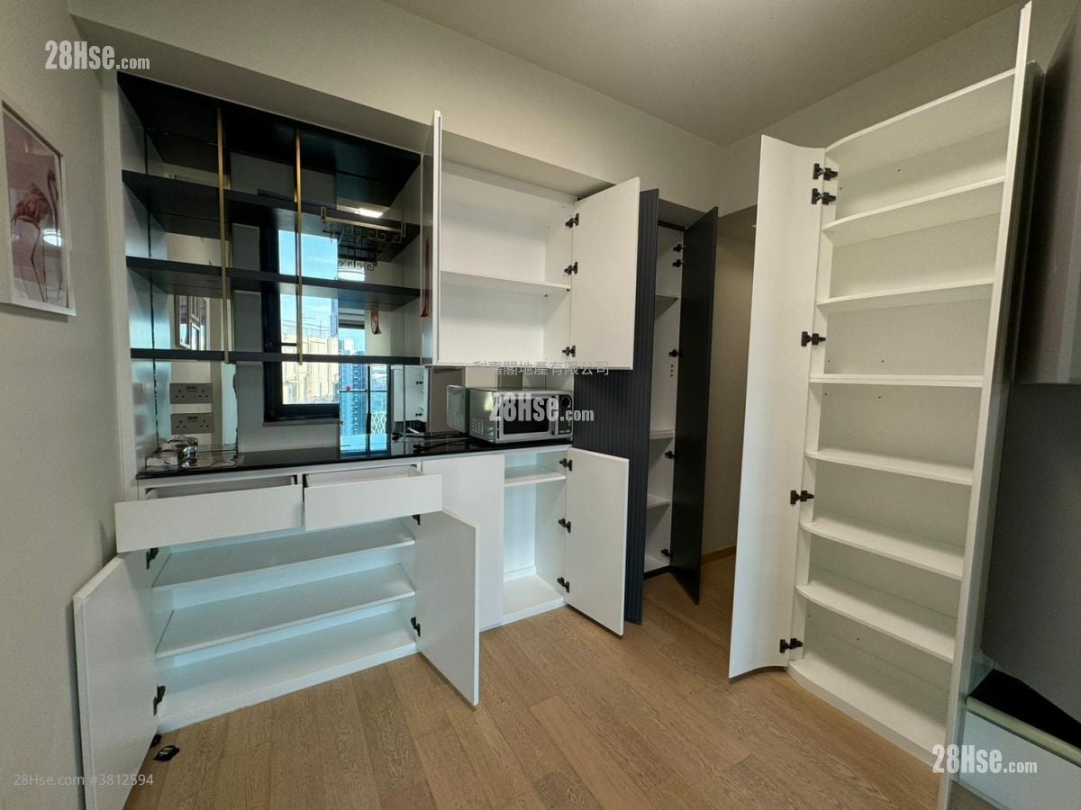 Sol City Sell 3 Bedrooms 736 ft²