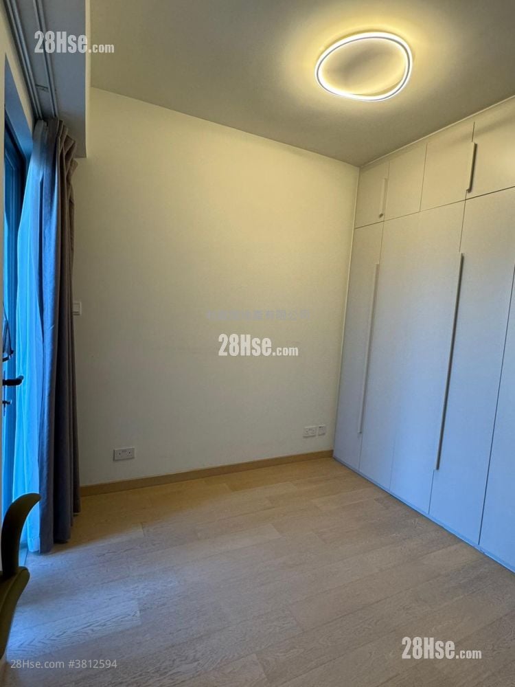 Sol City Sell 3 Bedrooms 736 ft²