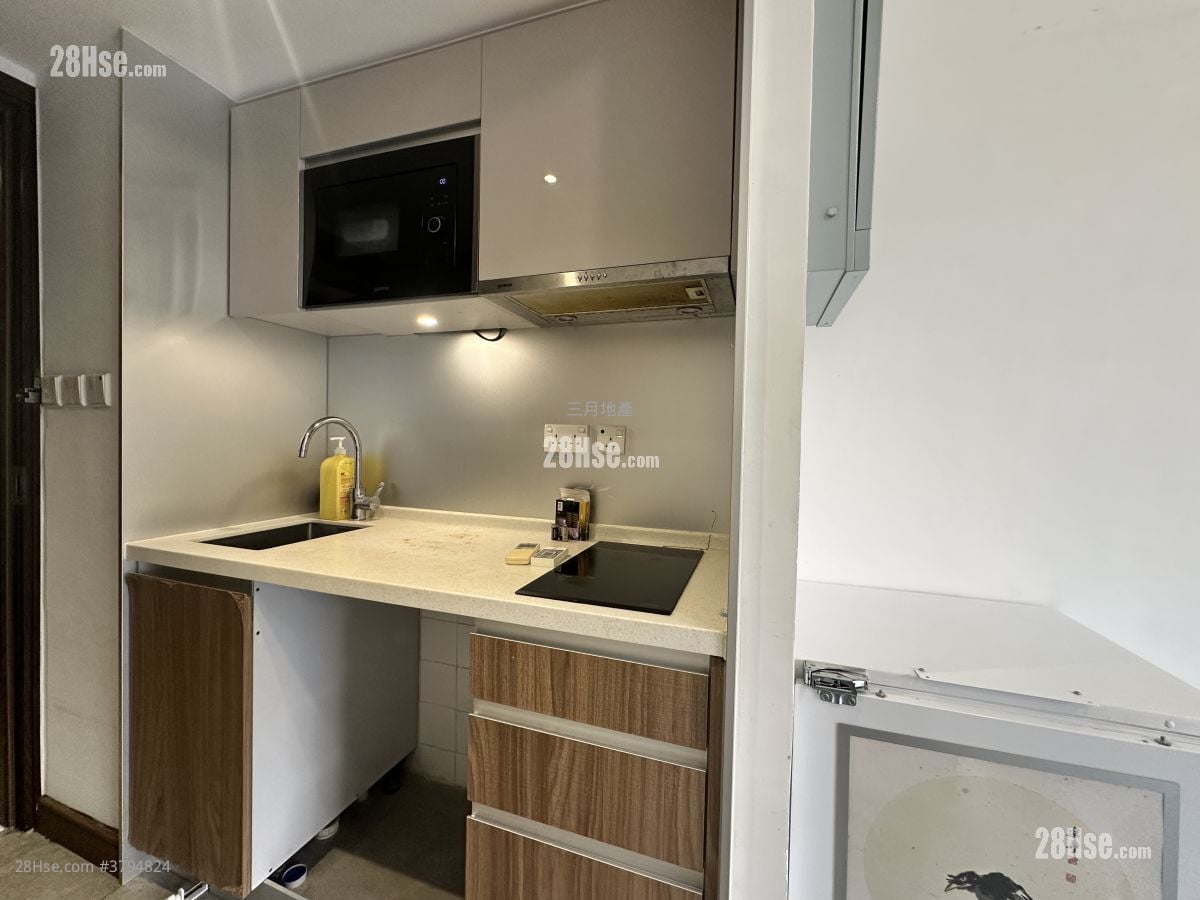 AVA62 租盘 1 浴室 200 平方尺