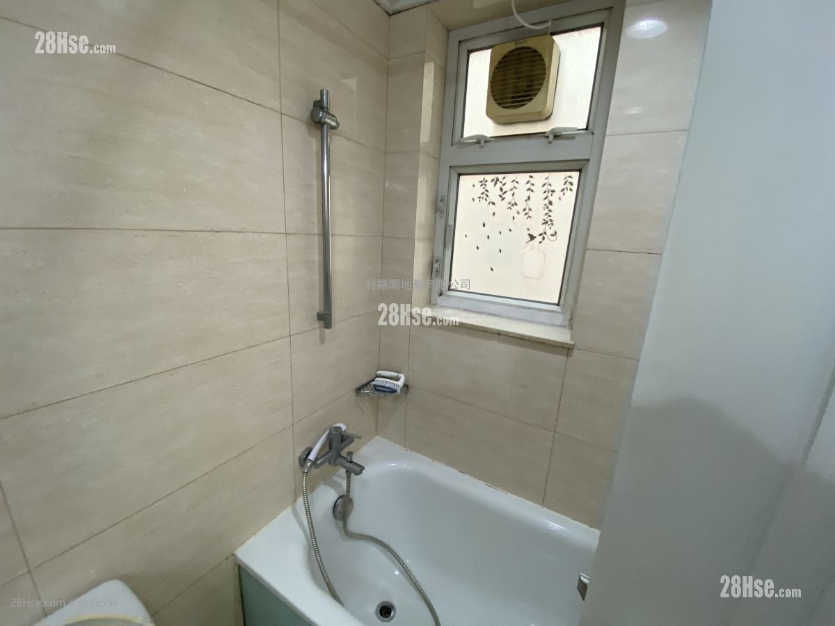 Central Park Towers Sell 2 Bedrooms 498 ft²