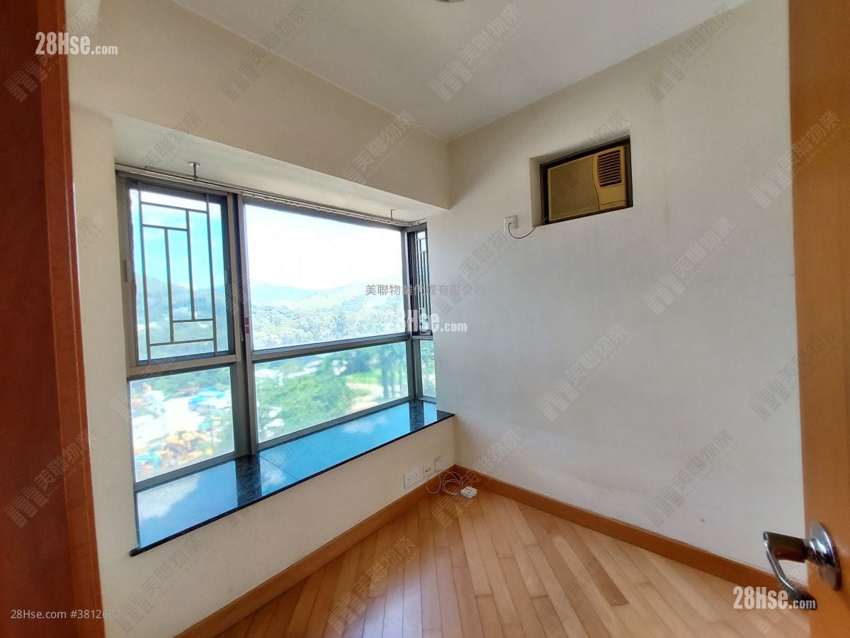 睡房 1: Yoho Town 租盘 2 房 , 1 浴室 393 平方尺