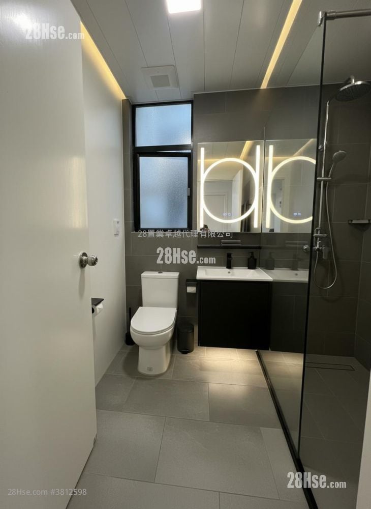 Tai Hing Gardens Sell 2 Bedrooms , 1 Bathroom 447 ft²