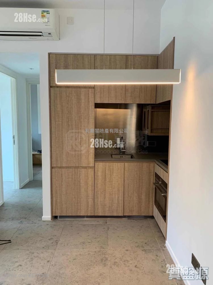 Bohemian House Sell 2 Bedrooms , 1 Bathroom 460 ft²