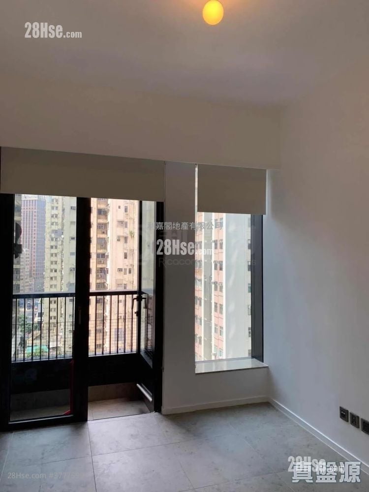 Bohemian House Sell 2 Bedrooms , 1 Bathroom 460 ft²