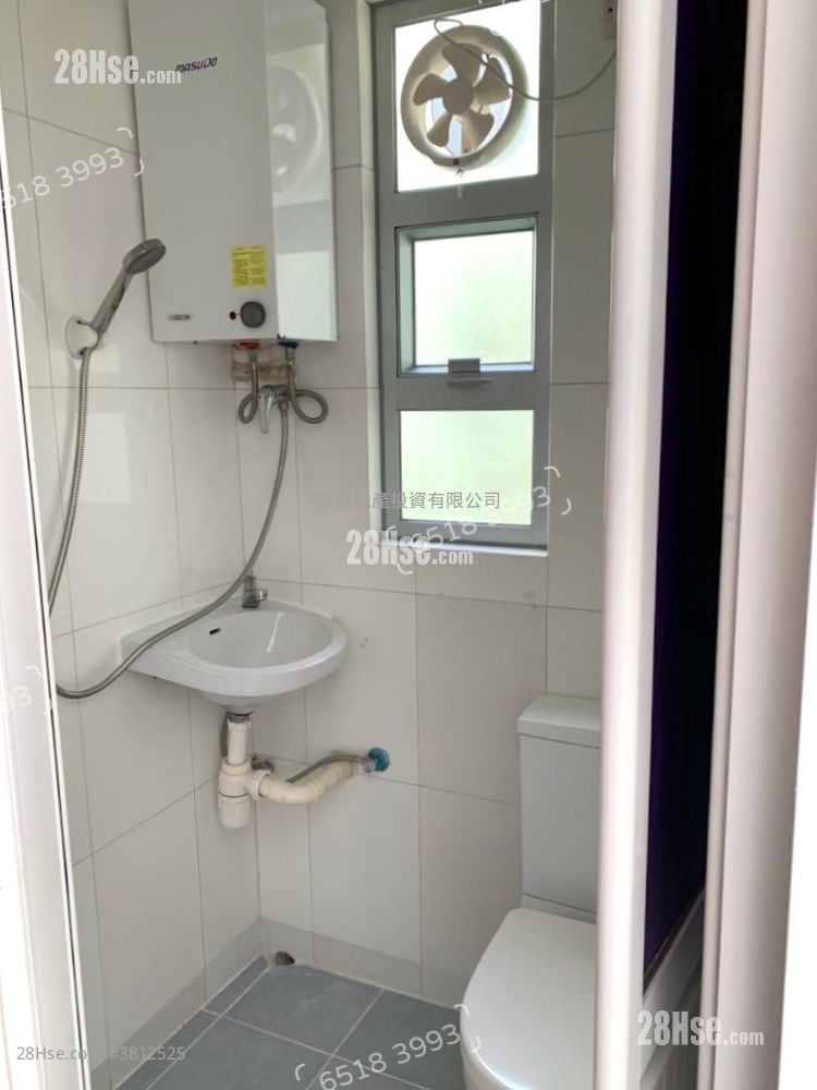 Tak Lee Building Sell 1 Bedroom , 1 Bathroom 244 ft²