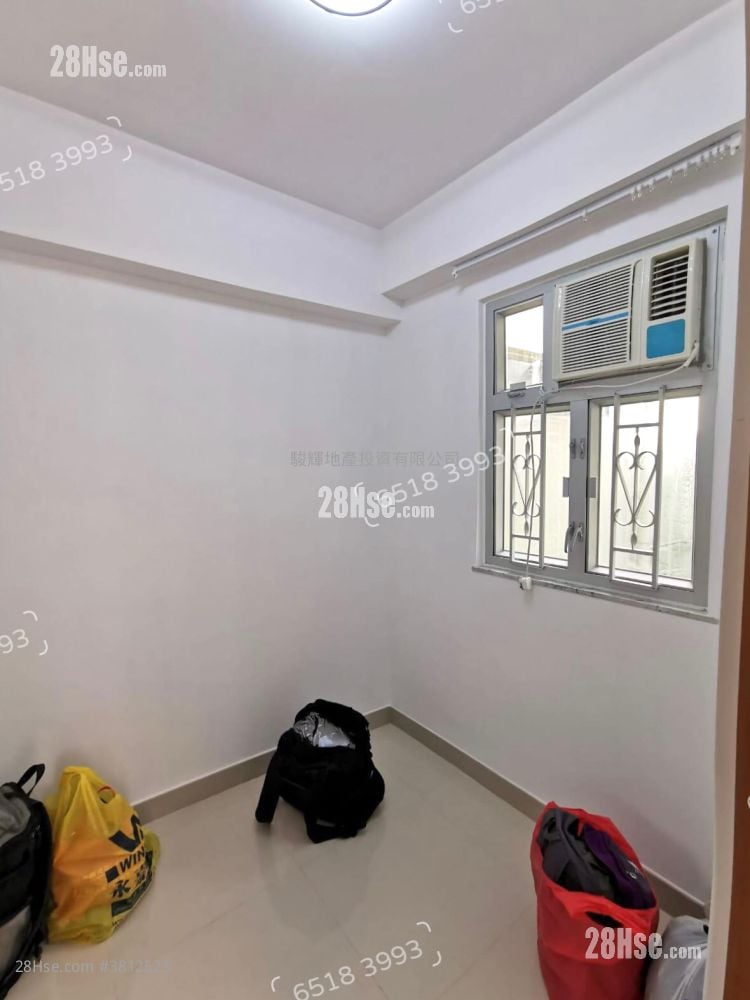 Tak Lee Building Sell 1 Bedroom , 1 Bathroom 244 ft²