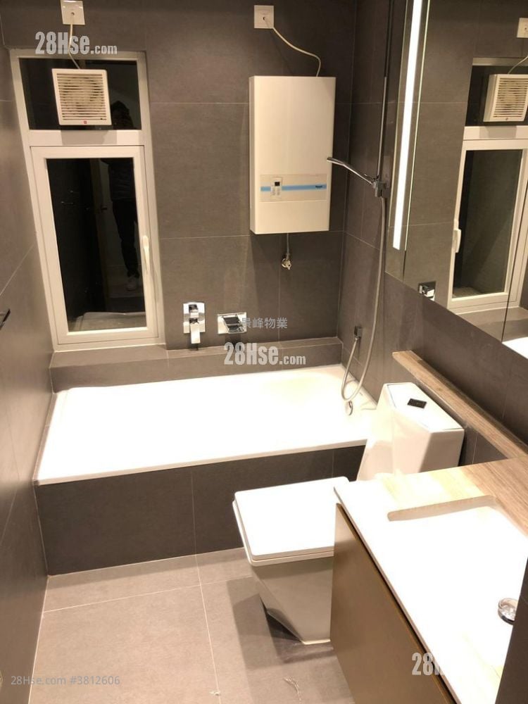 華景山莊 售盤 3 房 , 2 浴室 1,124 平方呎