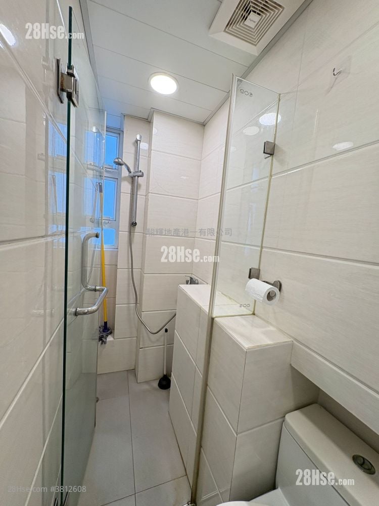 Kwong On Building Rental 140 ft²