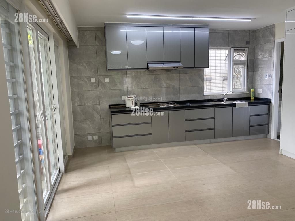 Village Sell 2 Bedrooms , 2 Bathrooms 700 ft²