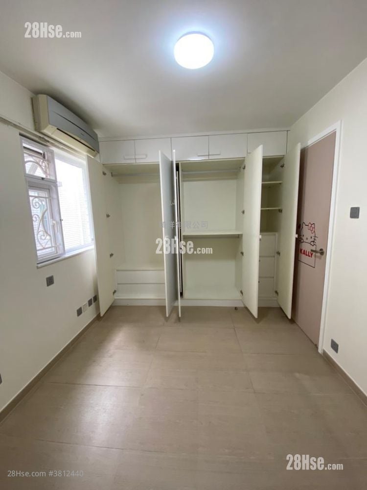 Village Sell 2 Bedrooms , 2 Bathrooms 700 ft²