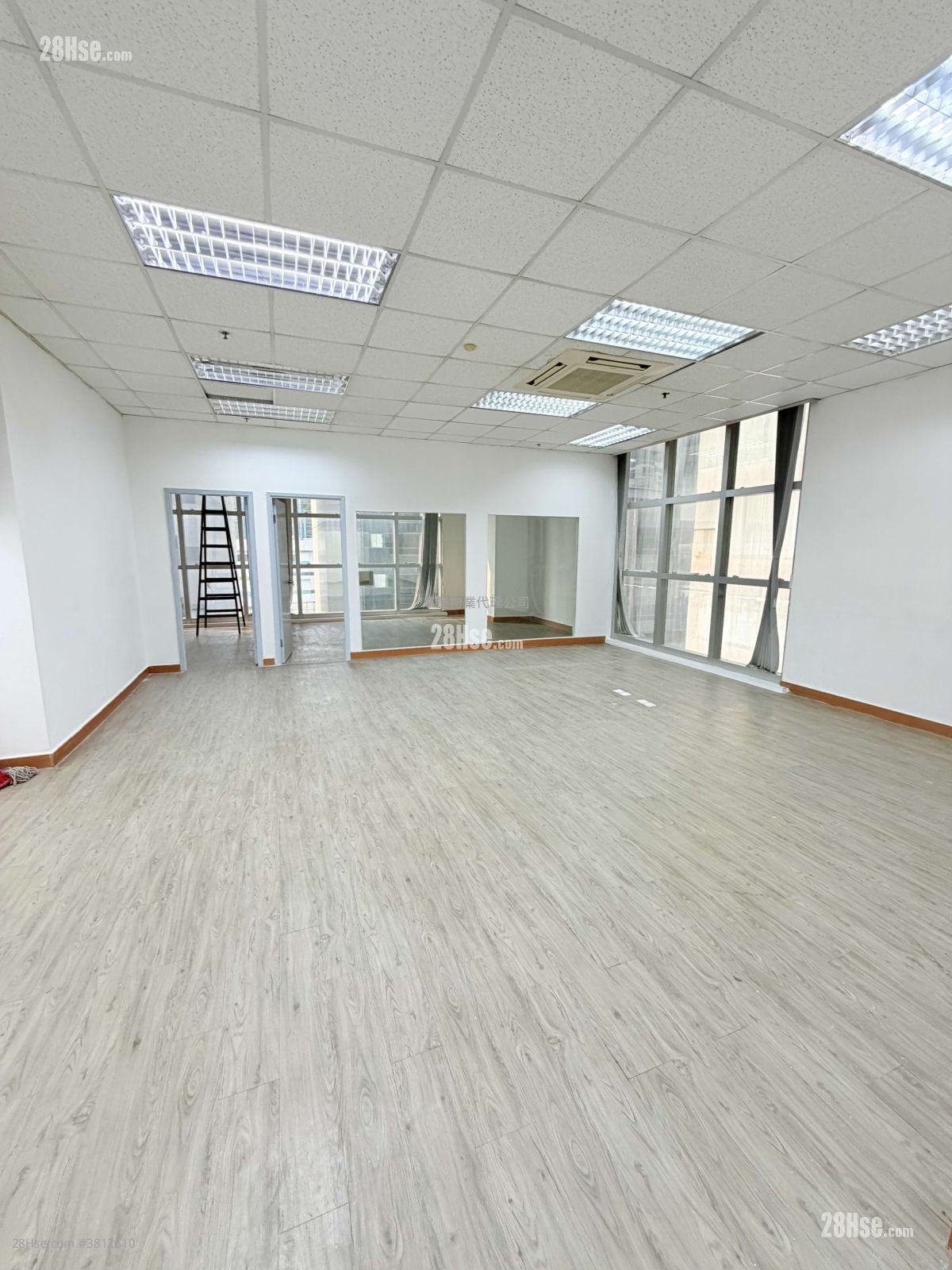 時運中心 租盤 3 房 1,150 平方呎