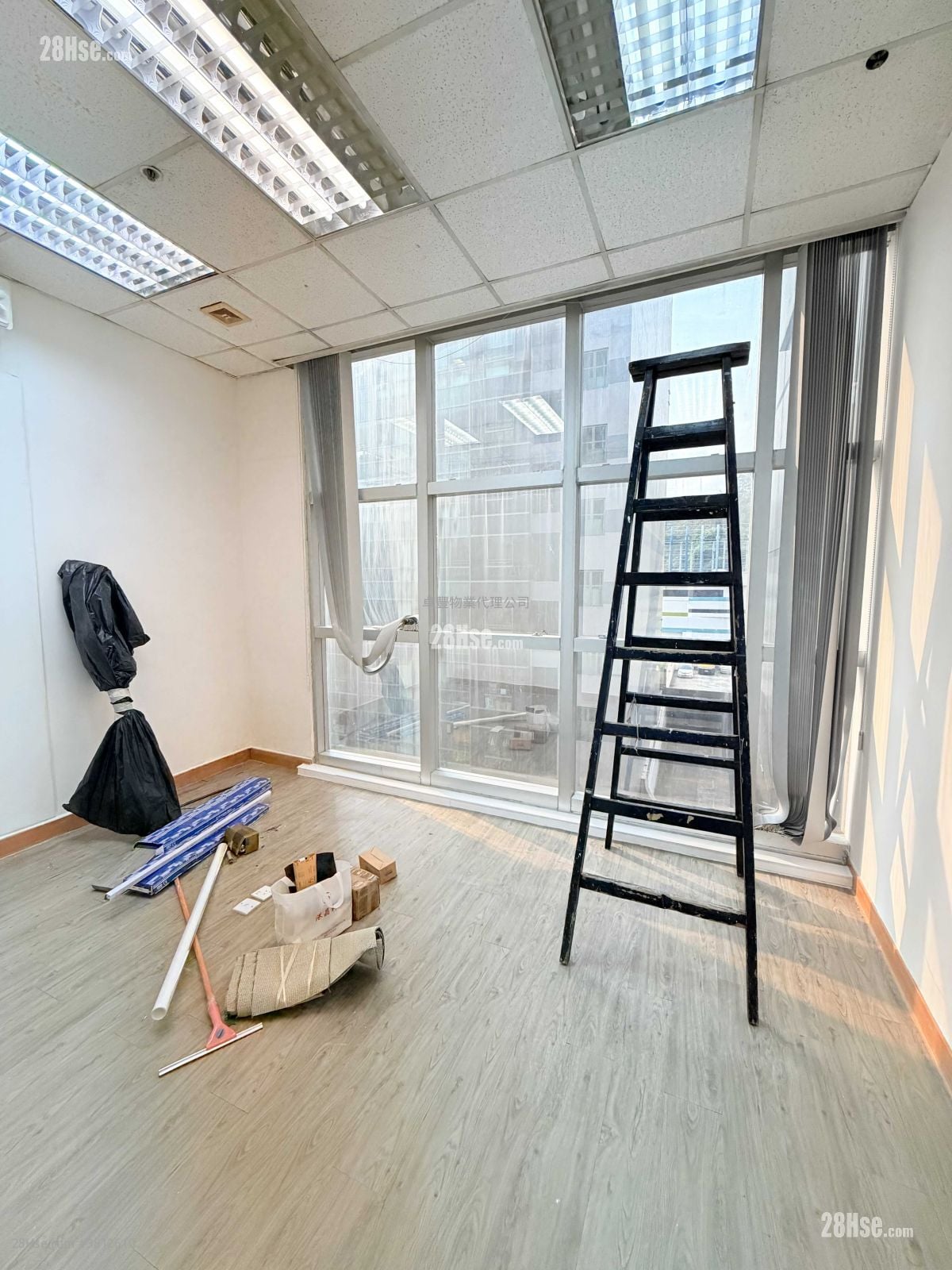 時運中心 租盤 3 房 1,150 平方呎