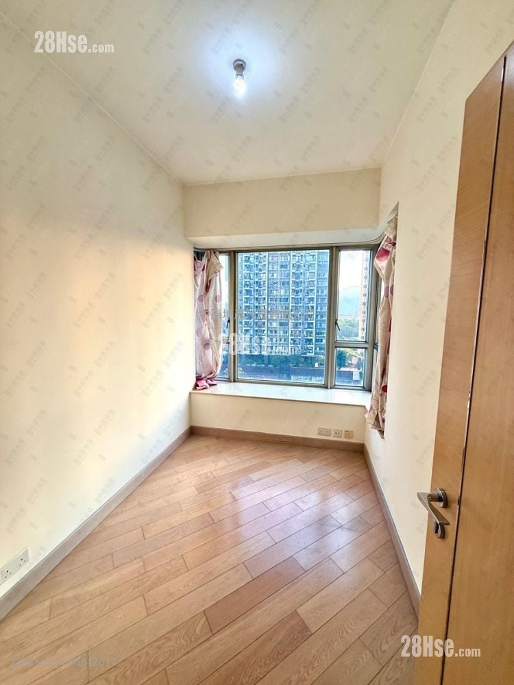 La Grove Sell 2 Bedrooms 481 ft²