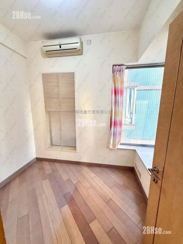 La Grove Sell 2 Bedrooms 481 ft²