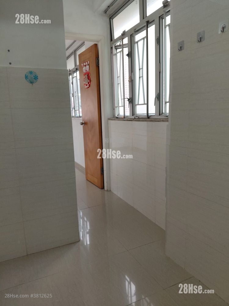 葵涌大厦 租盘 1 房 150 平方尺