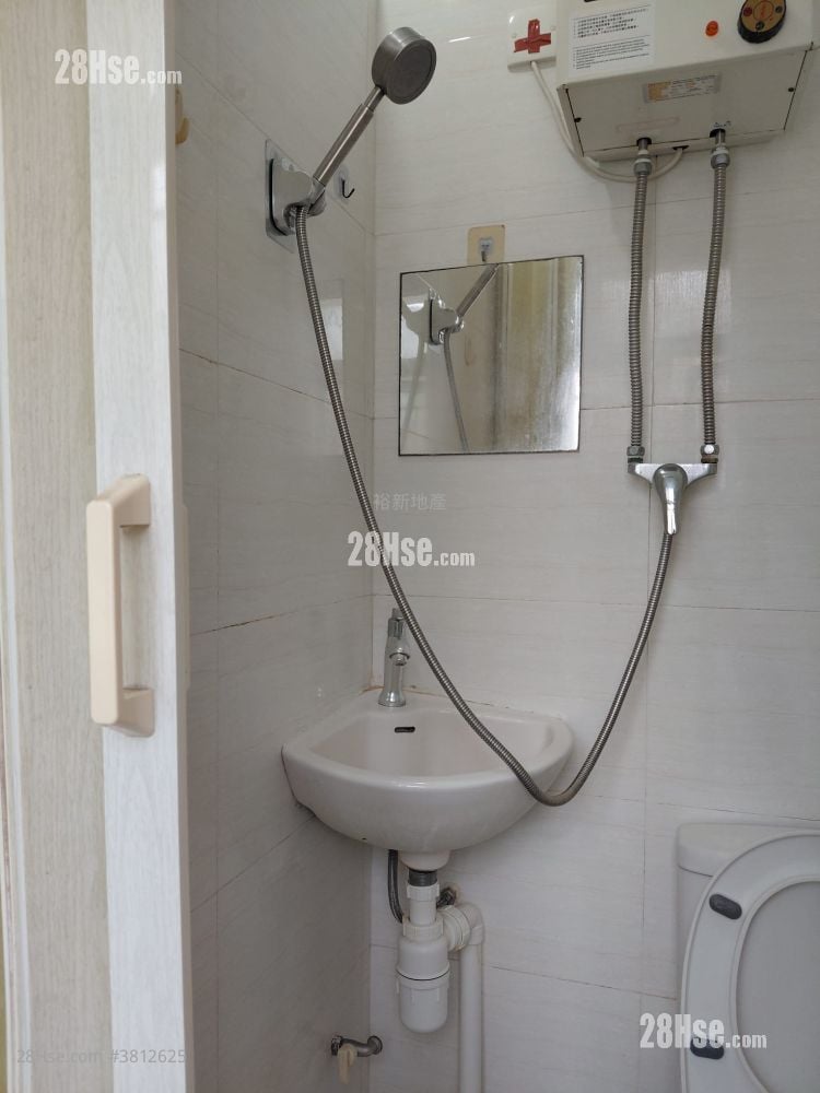 葵涌大厦 租盘 1 房 150 平方尺