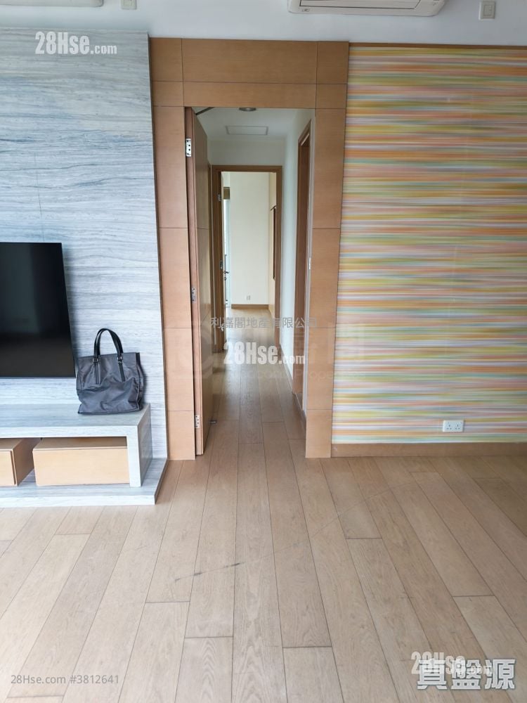 現崇山 租盤 932 平方呎