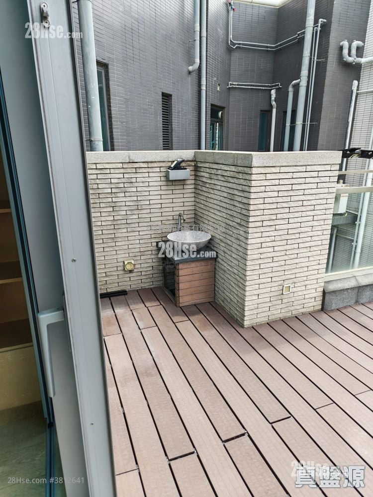 現崇山 租盤 932 平方呎