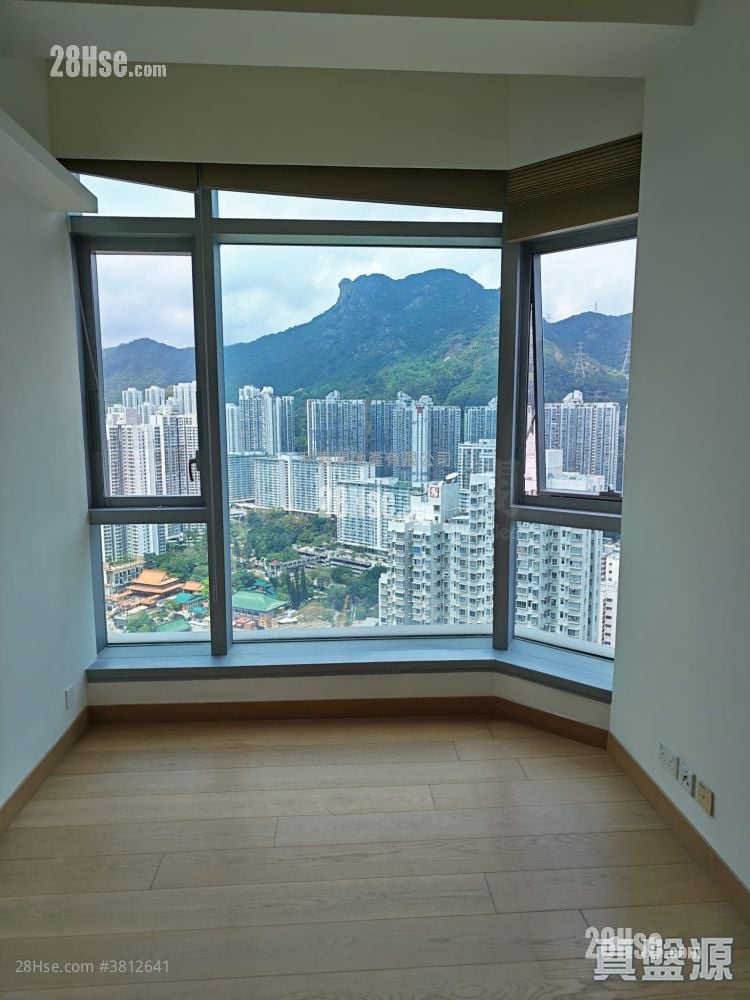 現崇山 租盤 932 平方呎