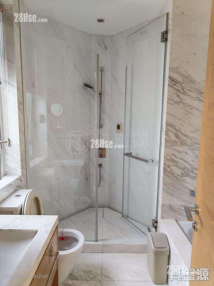 現崇山 租盤 932 平方呎