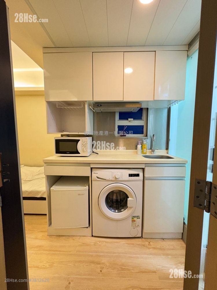 Kwong On Building Rental 130 ft²