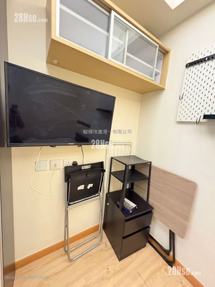 Kwong On Building Rental 130 ft²