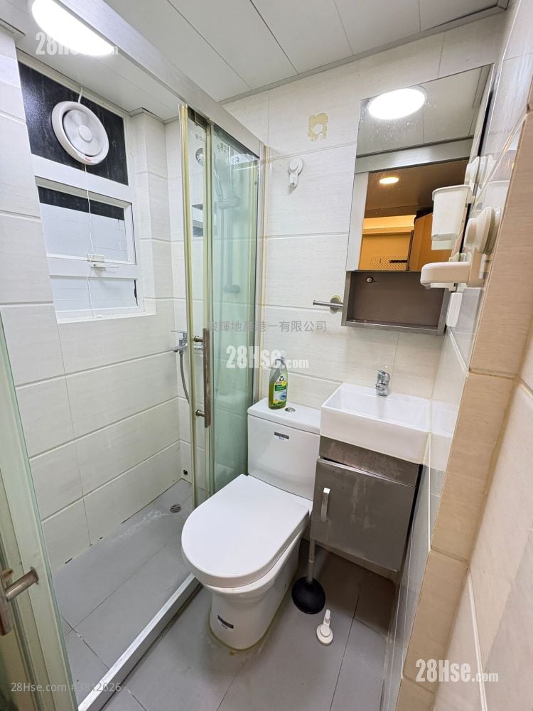 Kwong On Building Rental 130 ft²