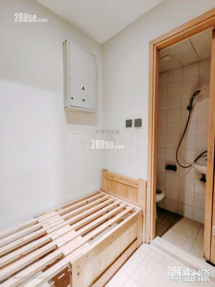 Avignon Sell 3 Bedrooms 922 ft²