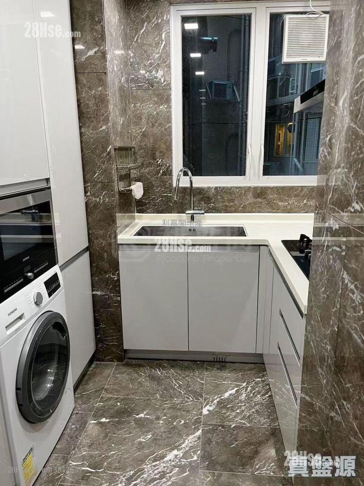 Avignon Sell 3 Bedrooms 922 ft²