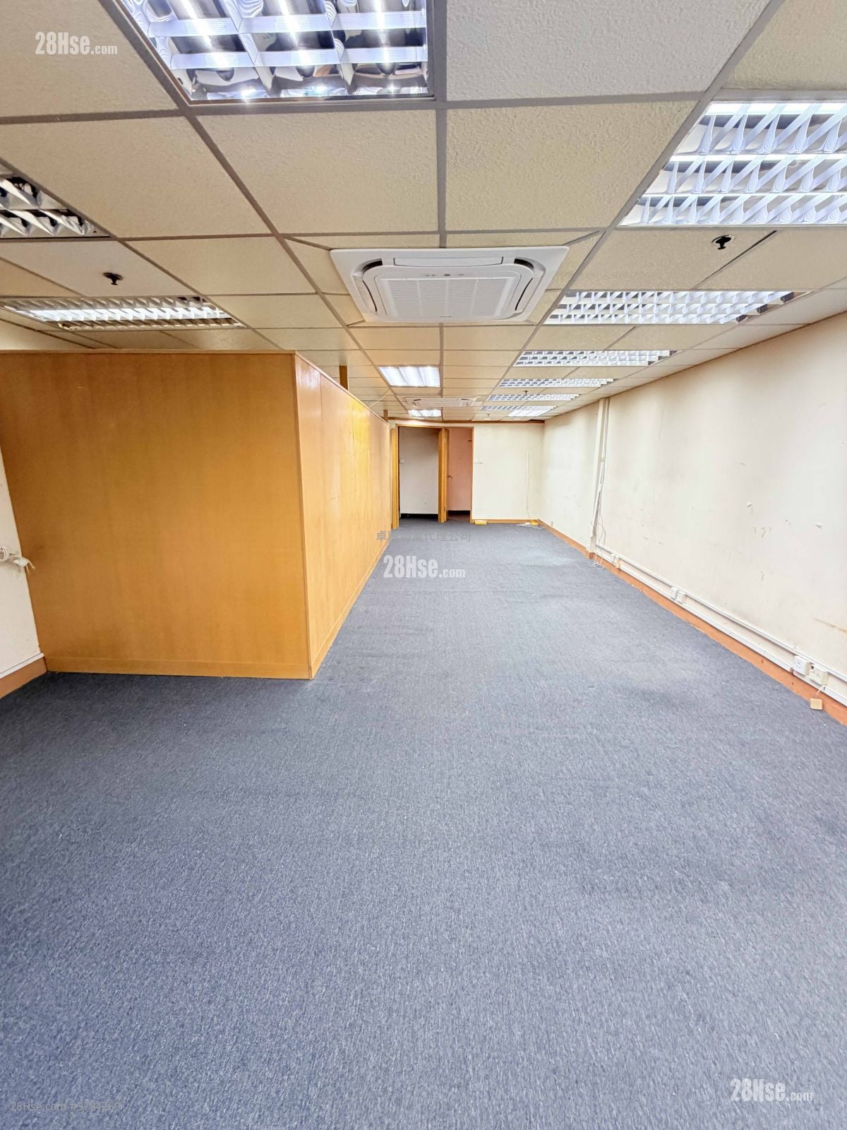 Siu Wai Industrial Centre Rental 2 Bedrooms , 1 Toilet 820 ft²