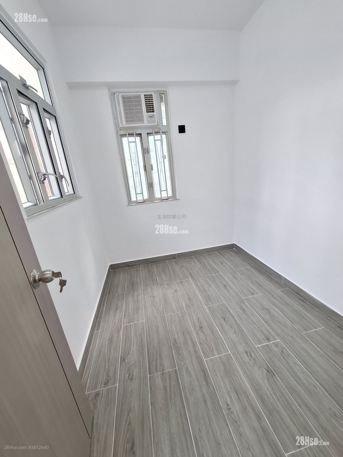 Far East Consortium Mongkok Building Sell 3 Bedrooms , 2 Bathrooms 448 ft²