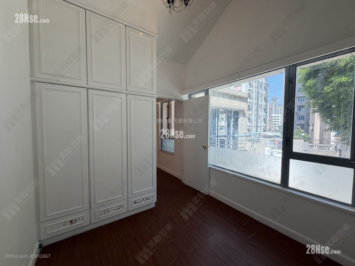 雅阁花园 售盘 3 房 , 2 浴室 1,696 平方尺