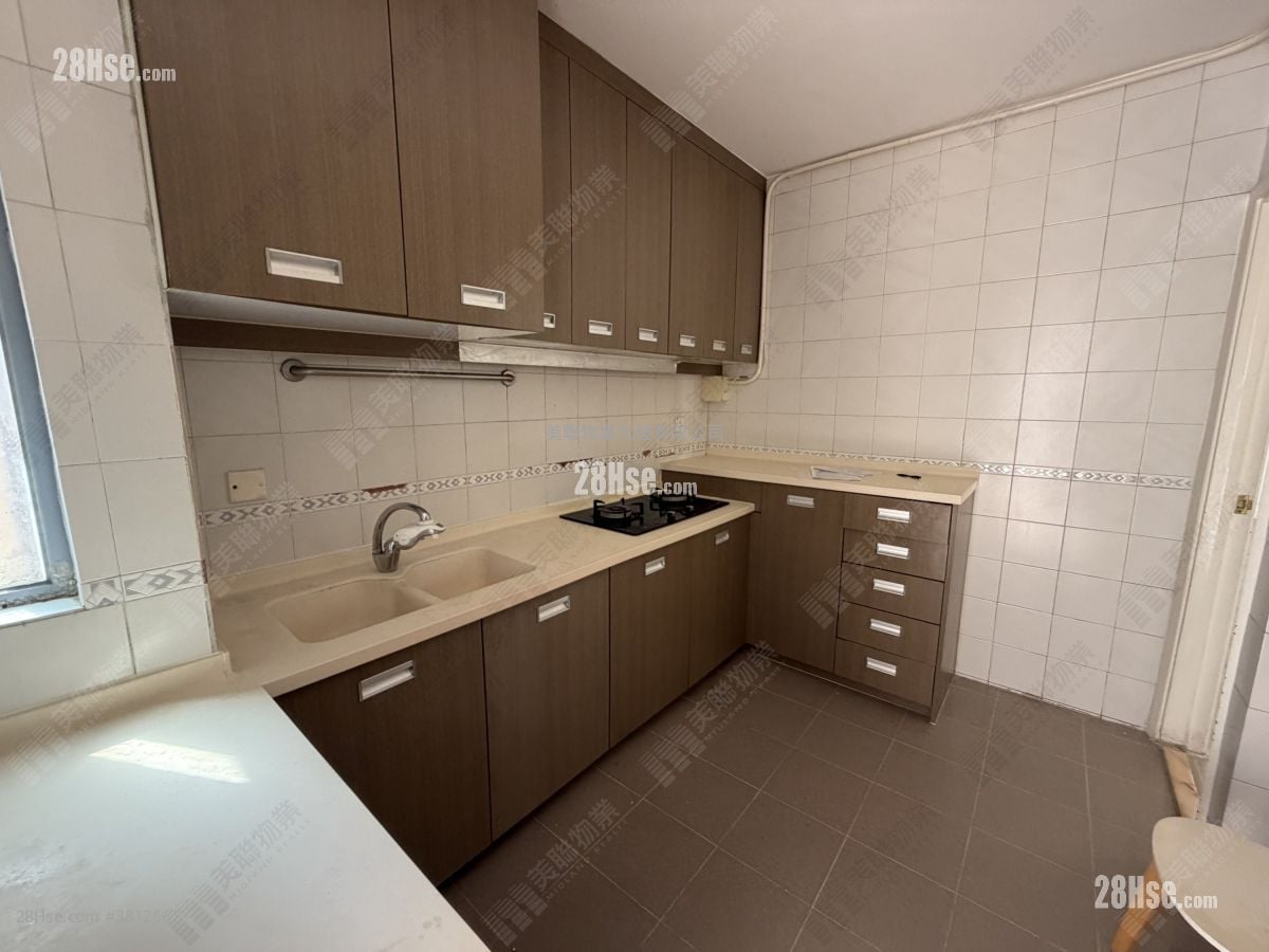 雅阁花园 售盘 3 房 , 2 浴室 1,696 平方尺