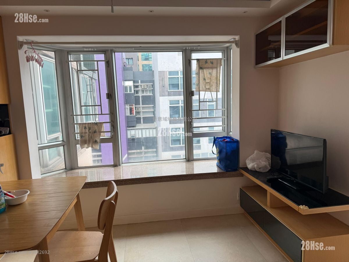 Supernova Stand Rental 2 Bedrooms , 1 Bathroom 322 ft²