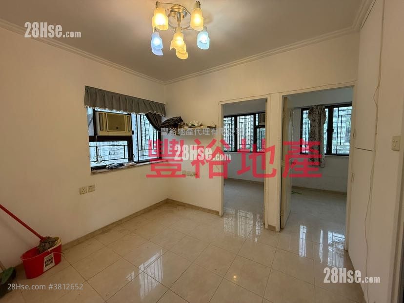 葵涌中心 租盘 353 平方尺