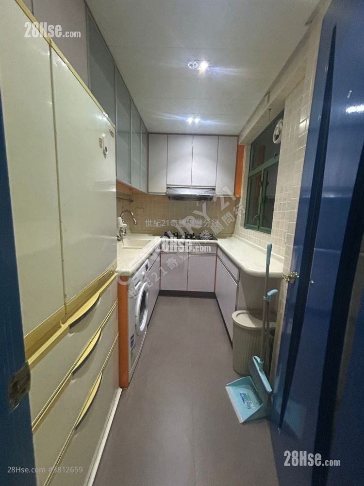 Vista Paradiso Sell 3 Bedrooms , 2 Bathrooms 650 ft²