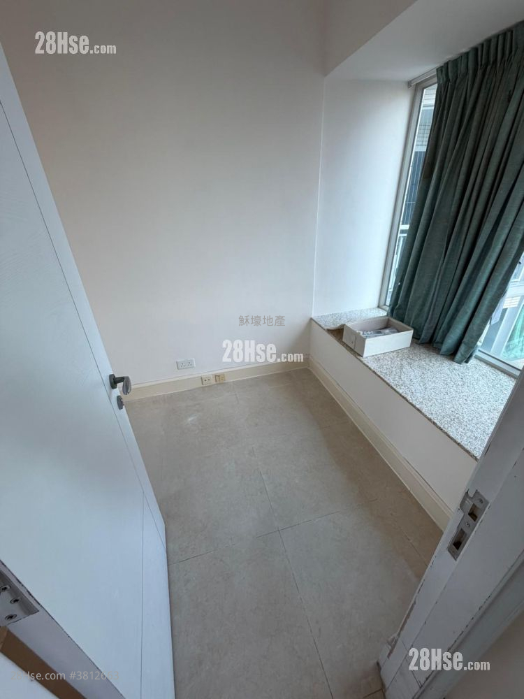 Festival City Sell 3 Bedrooms , 2 Bathrooms 742 ft²