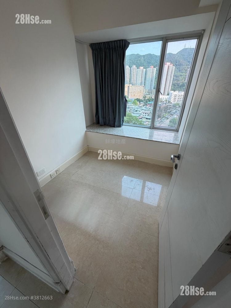 Festival City Sell 3 Bedrooms , 2 Bathrooms 742 ft²