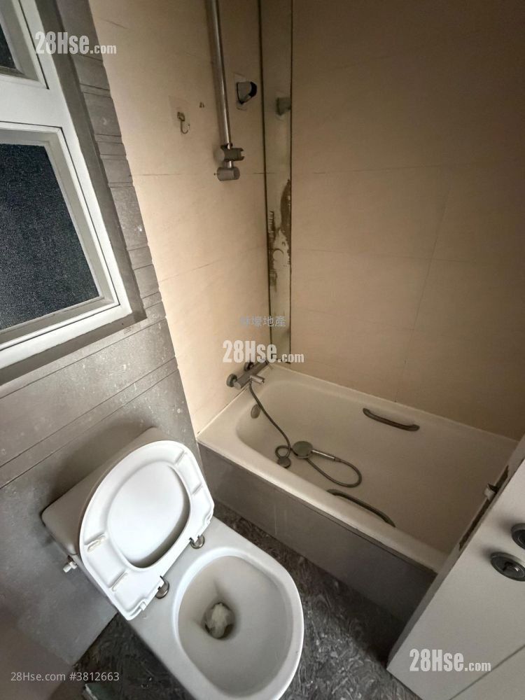 Festival City Sell 3 Bedrooms , 2 Bathrooms 742 ft²