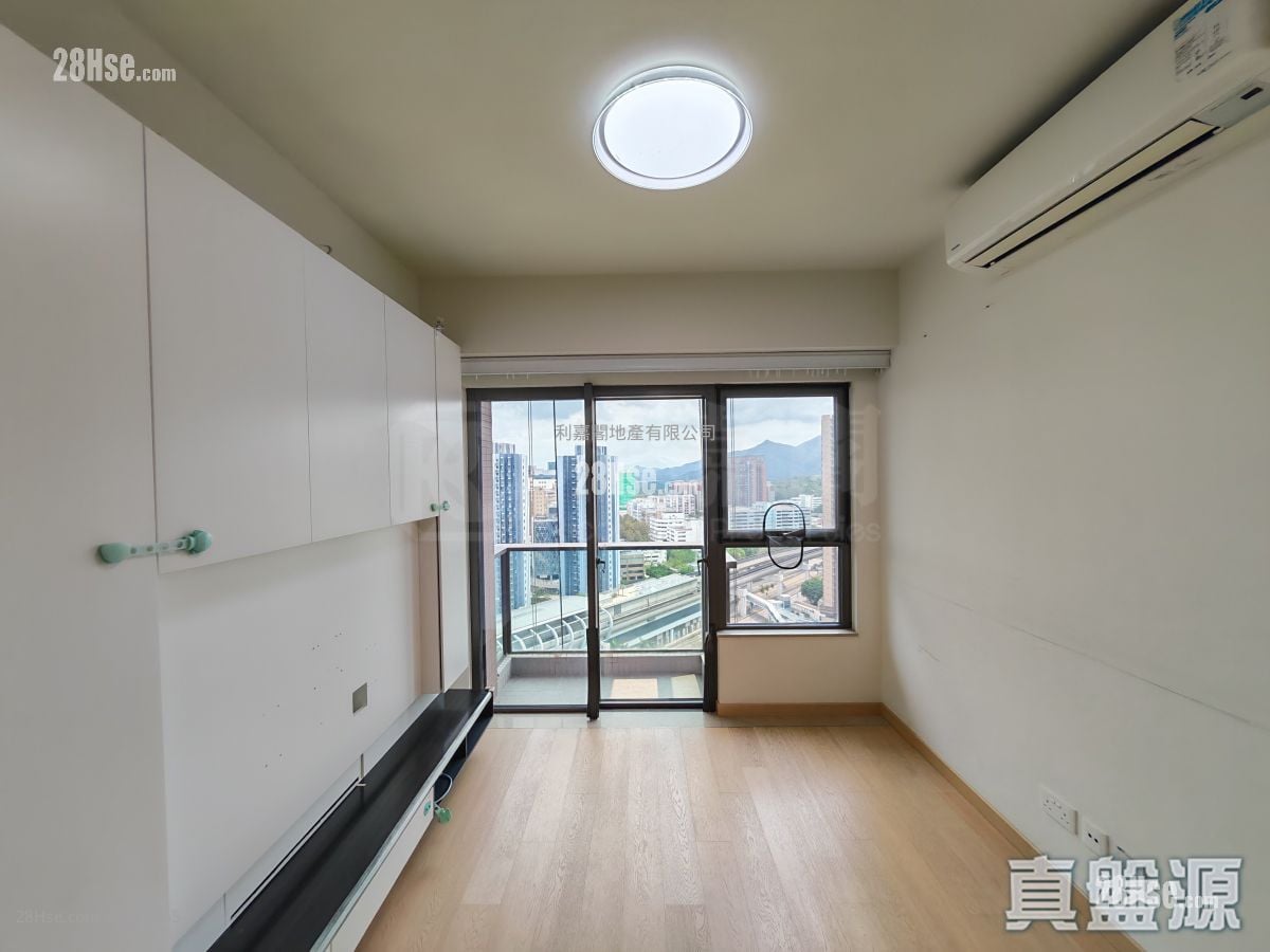 Sol City Sell 3 Bedrooms 736 ft²