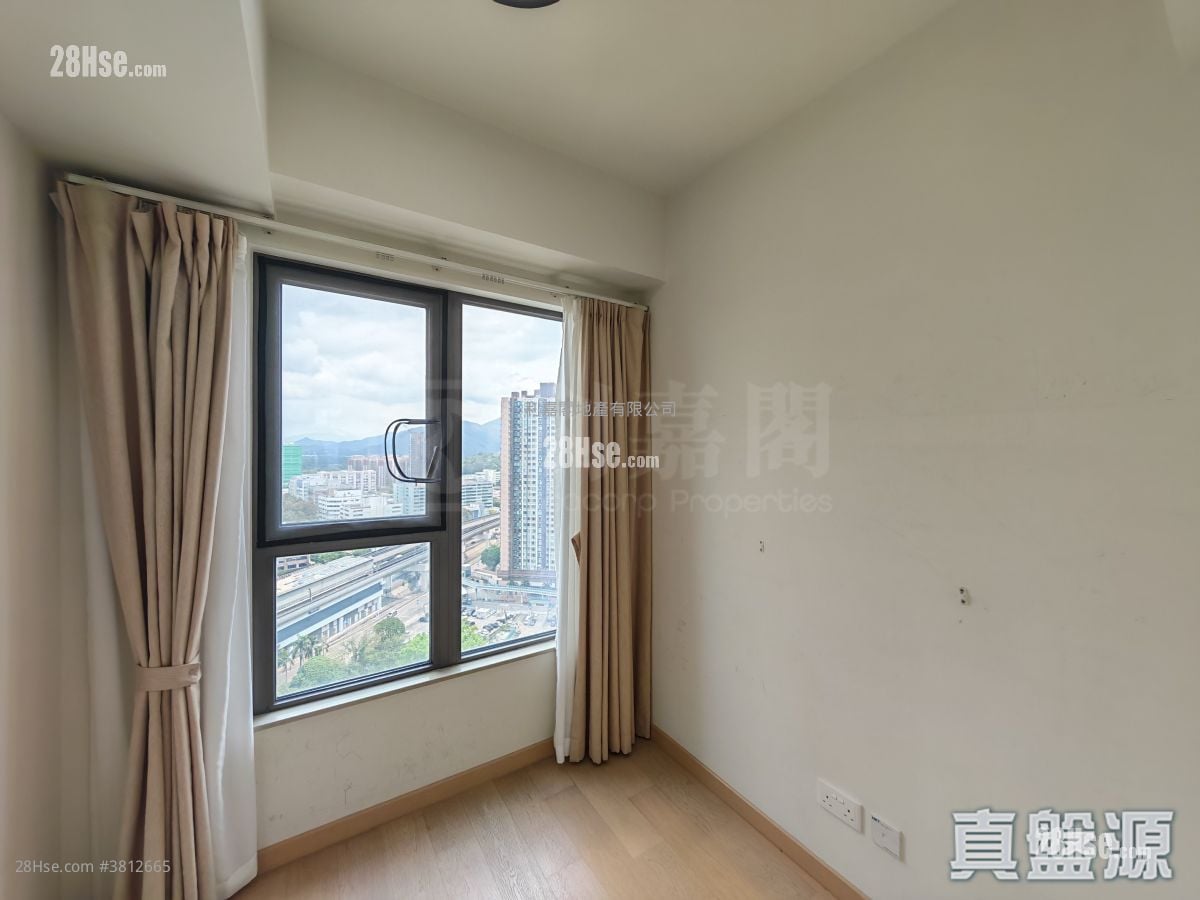 Sol City Sell 3 Bedrooms 736 ft²