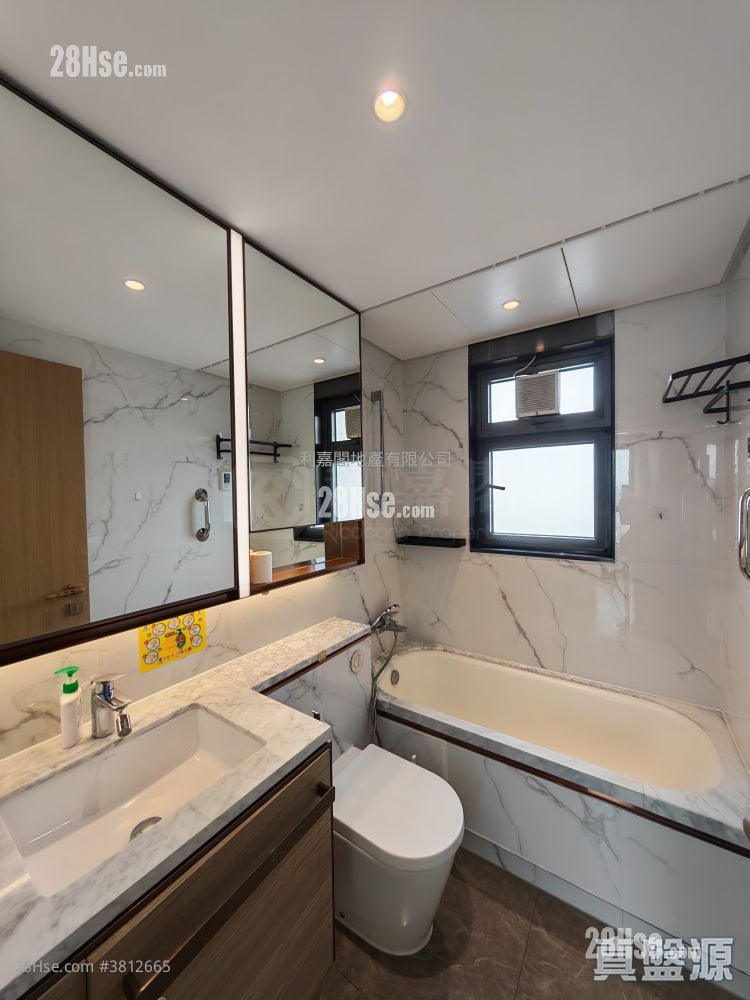 Sol City Sell 3 Bedrooms 736 ft²